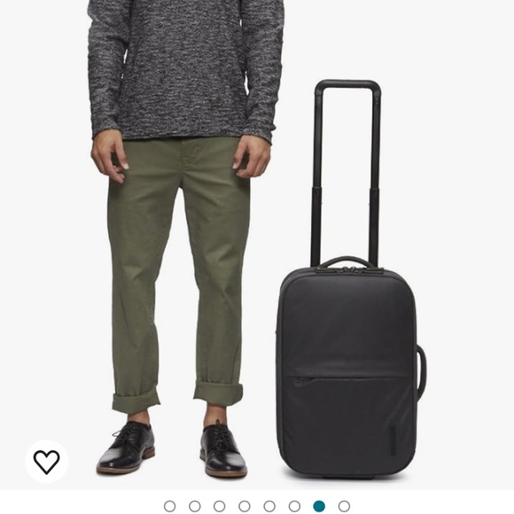 Incase Eo Travel Roller, Black, One Size - Picture 12 of 13